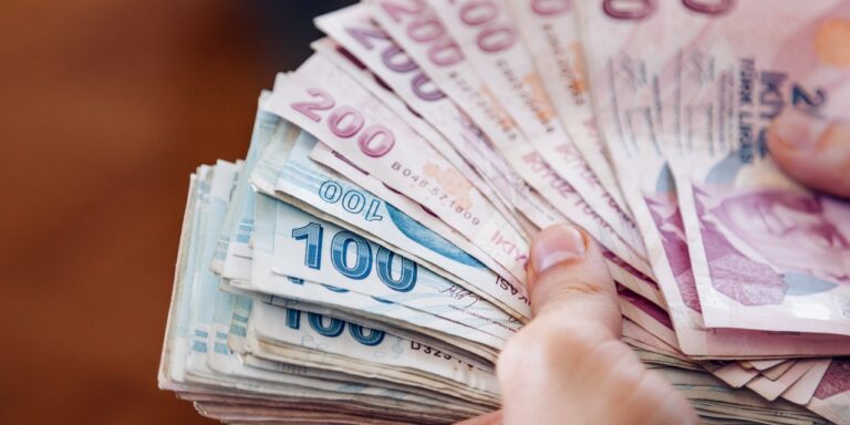 250-bin-tl-32-gunde-ne-kadar-kazandiriyor-banka-banka-guncel-faiz-oranlari-5qB4CQli.jpg