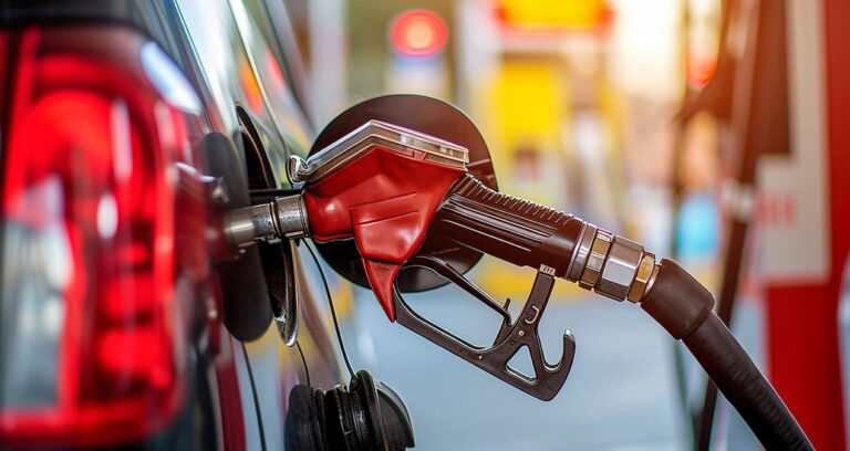 motorin-ve-benzine-pes-pese-zamlar-yolda-LrRxsXpK.jpg